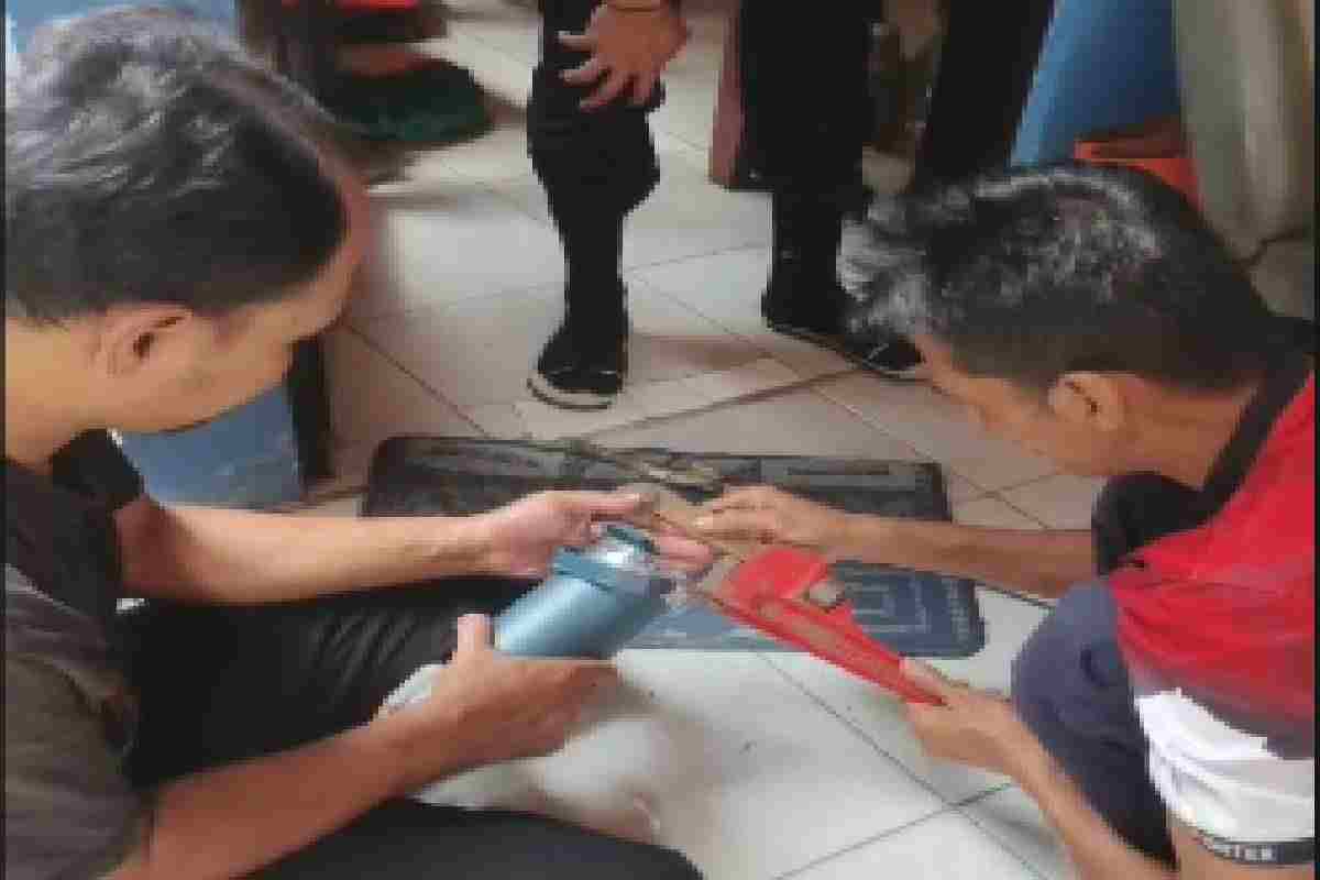 Bukan Kebakaran, Damkar Kulonprogo Bantu Buka Tumbler