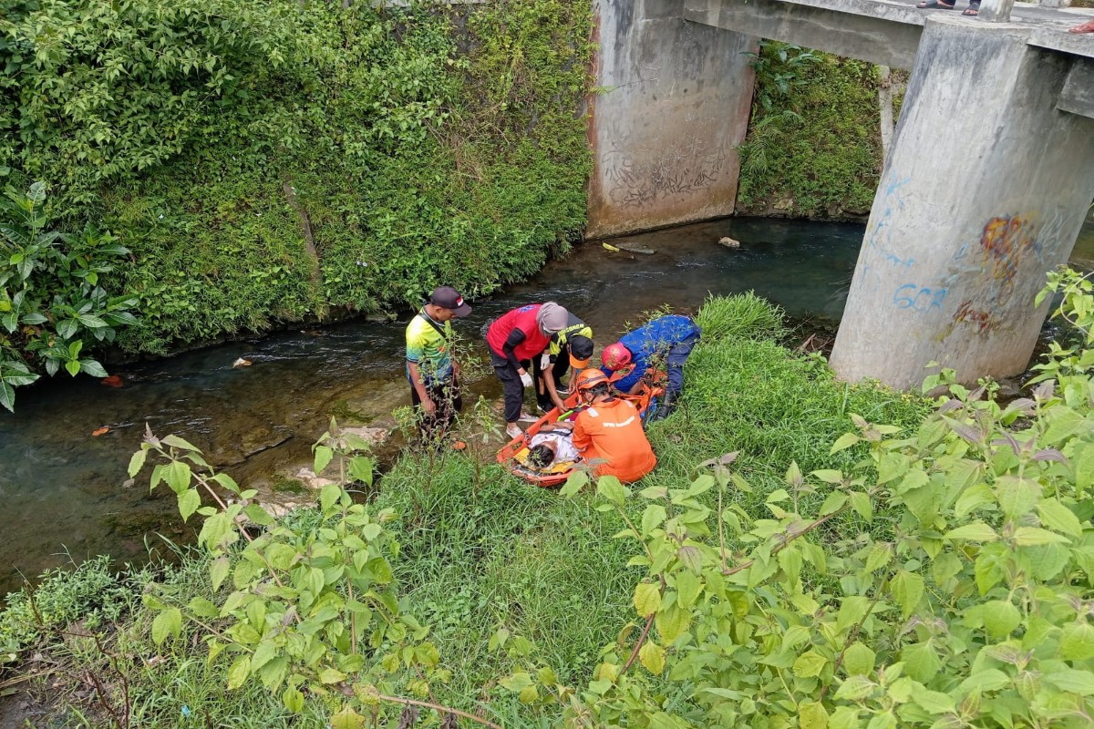 Bocah SD Jatuh dari Jembatan Rusak di Wonosari, Kaki Patah