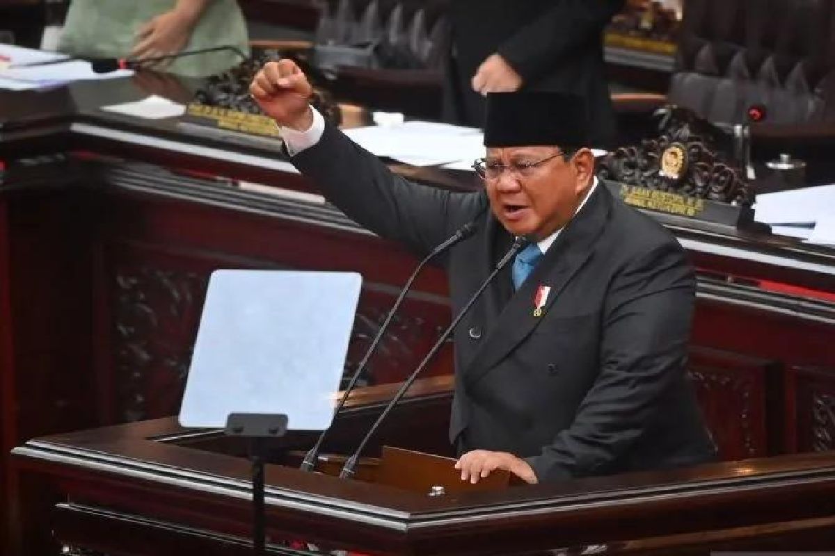 Prabowo Minta Warga Rekam Oknum Aparat Nakal, Bisa Lapor Langsung