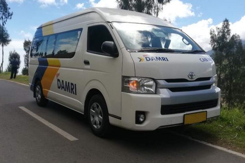 Cara Mudah ke Bandara YIA: Jadwal DAMRI Terbaru