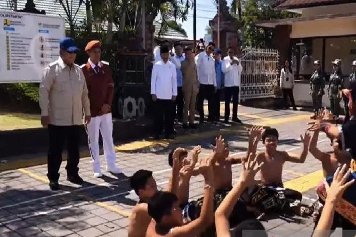 Prabowo Tinjau Sekolah Rakyat Bali, Kisah Siswa Bikin Haru