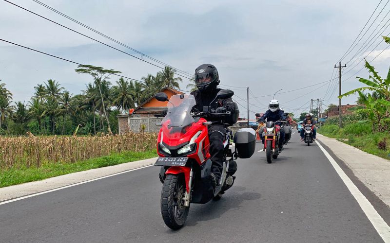 Deretan Motor Touring Irit BBM yang Layak Dipilih 2026