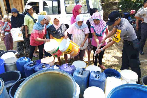 Kulonprogo Siaga Hadapi Puncak Kemarau, Bantuan Air Mulai Disalurkan
