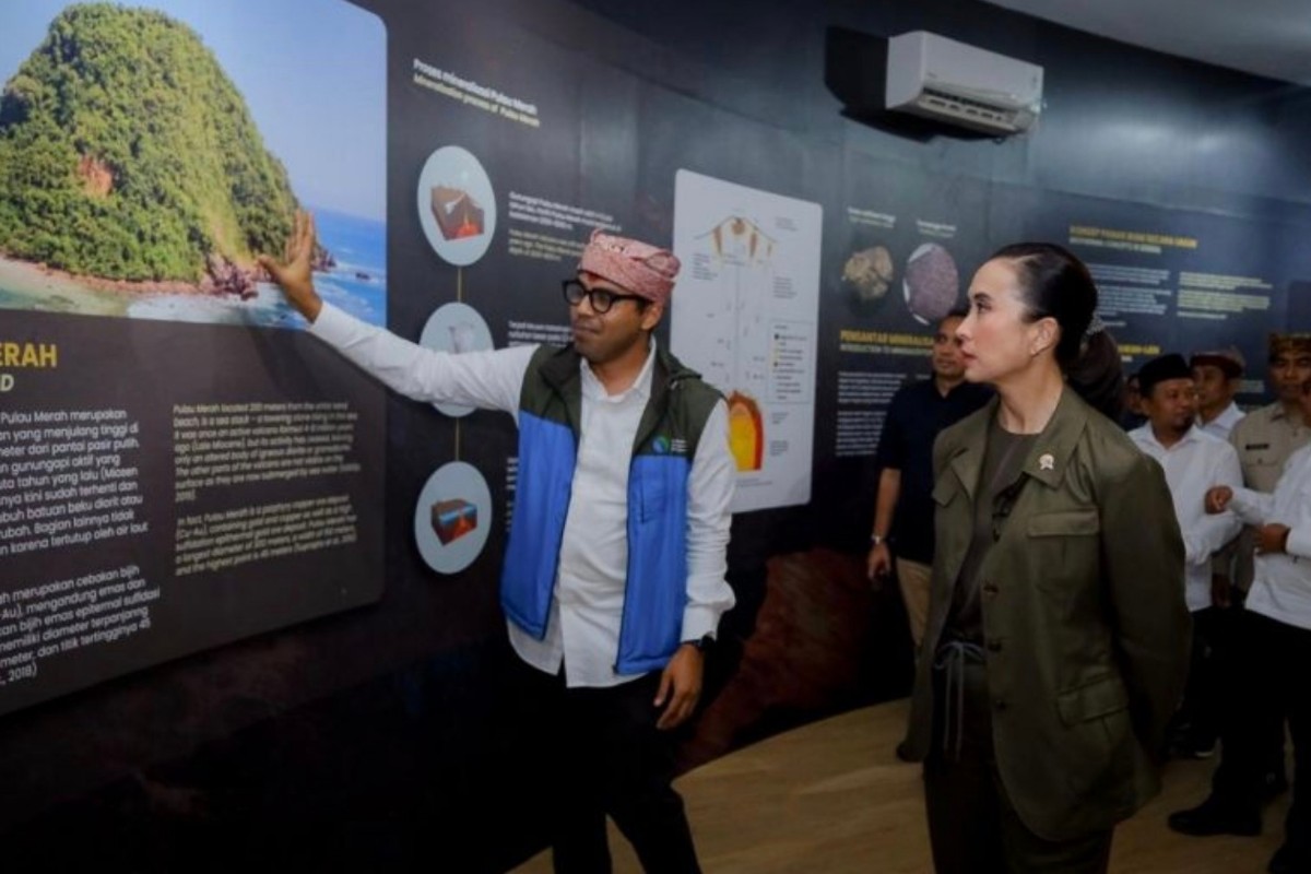 Menpar Optimistis Geopark Ijen Pertahankan Green Card UNESCO