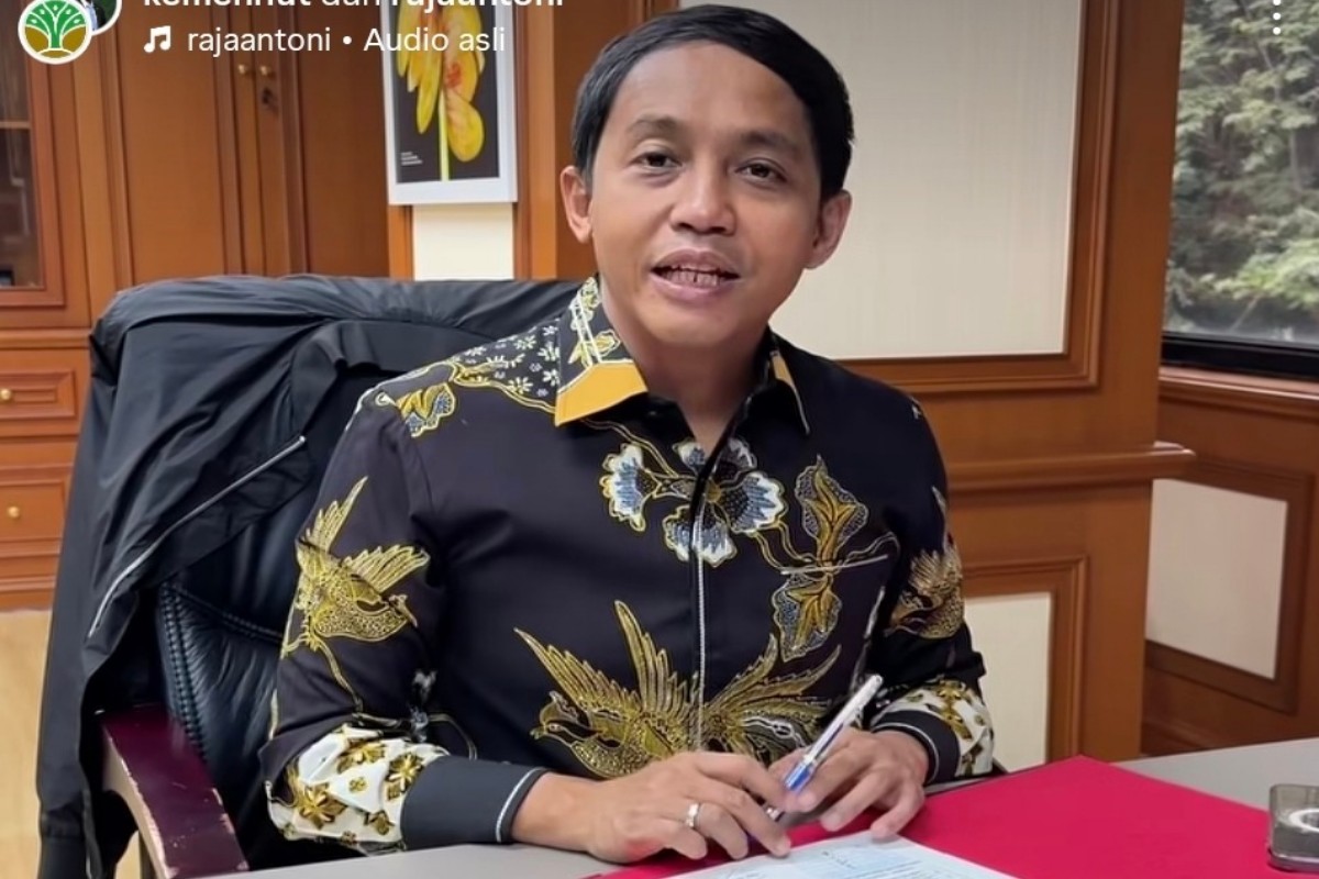 Raja Juli Bantah Terima Gratifikasi Kasus OTT Bupati Kuansing