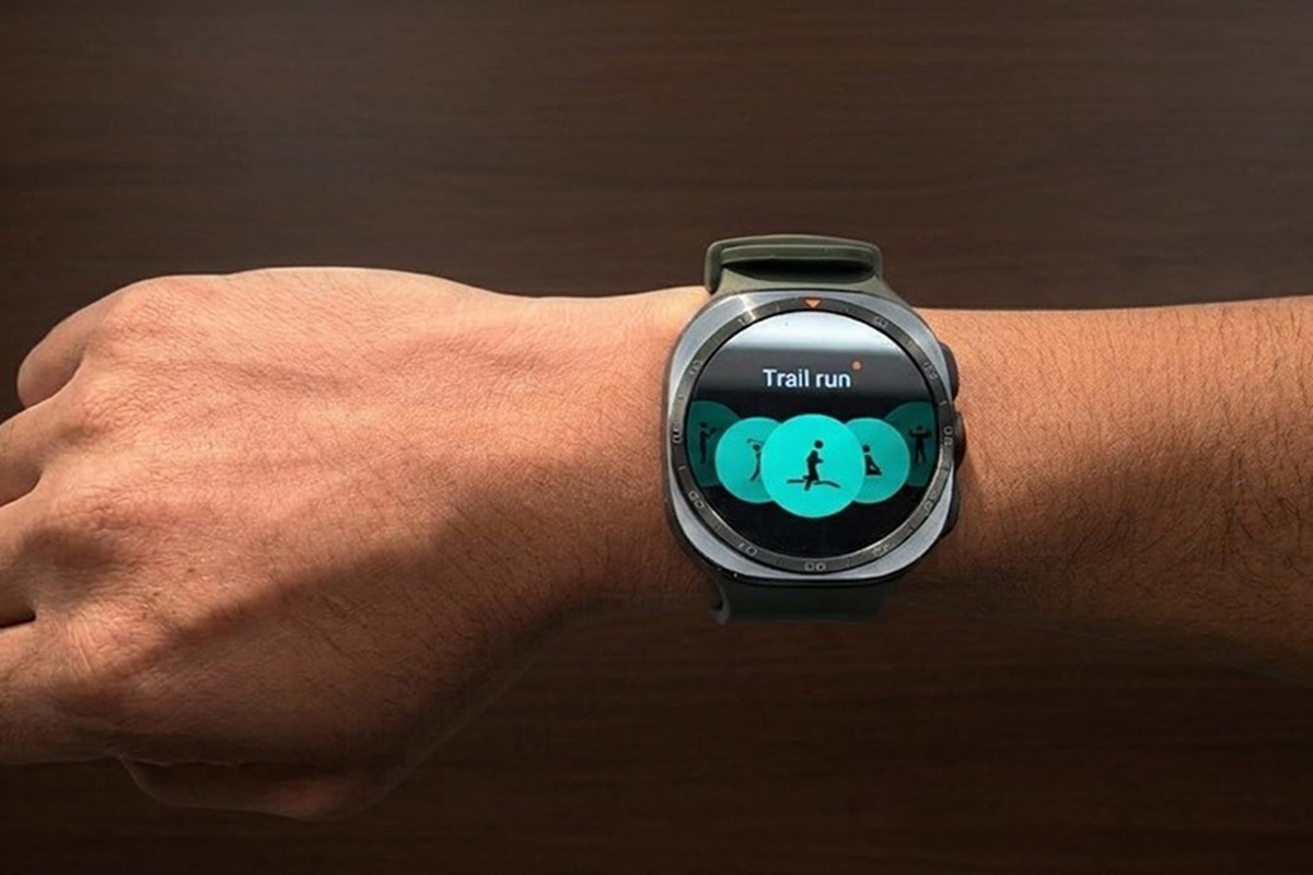 Galaxy Watch Ultra2 Andalkan AI untuk Trail Running hingga Diving