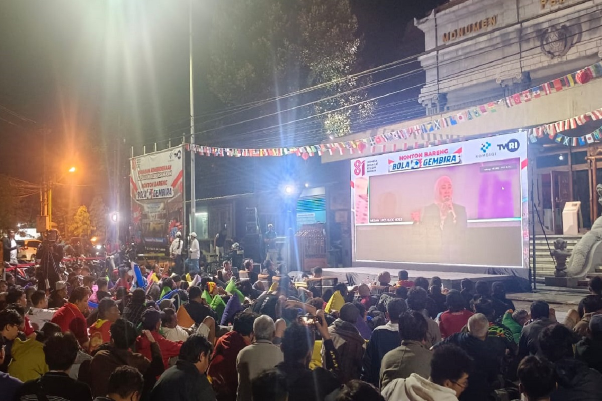 Komdigi Gelar Nobar Bola Gembira Sambut HUT Ke-81 RI di Monumen Pers