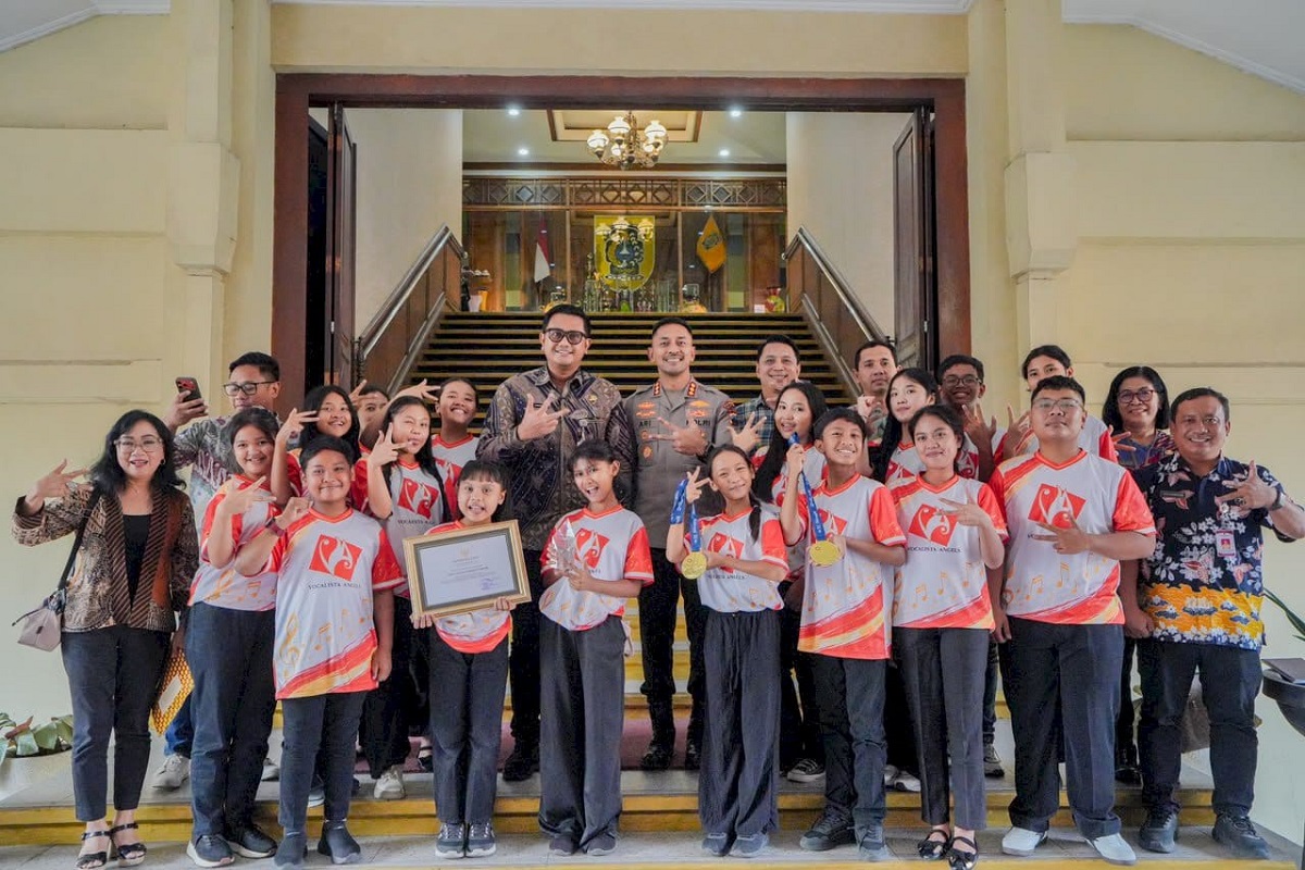 Juara Dunia, Bupati Klaten Berharap Vocalista Angel Terus Berkembang